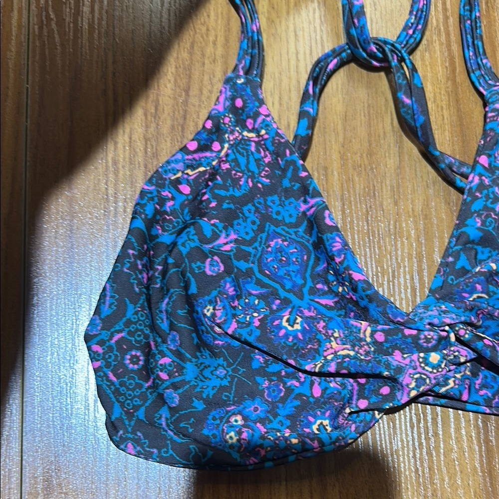 EUC Cute Multicolor Print Bikini Top with Cute Strap Design 🦖 - Picture 3 of 8